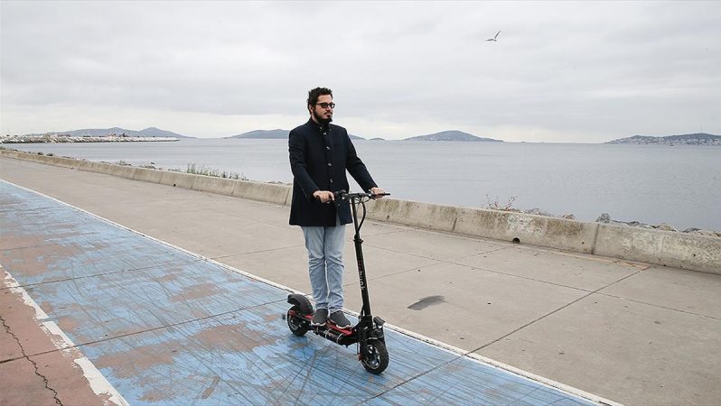 genç girişimciler 5 dakikada şarj olabilen hidrojenli scooter üretti