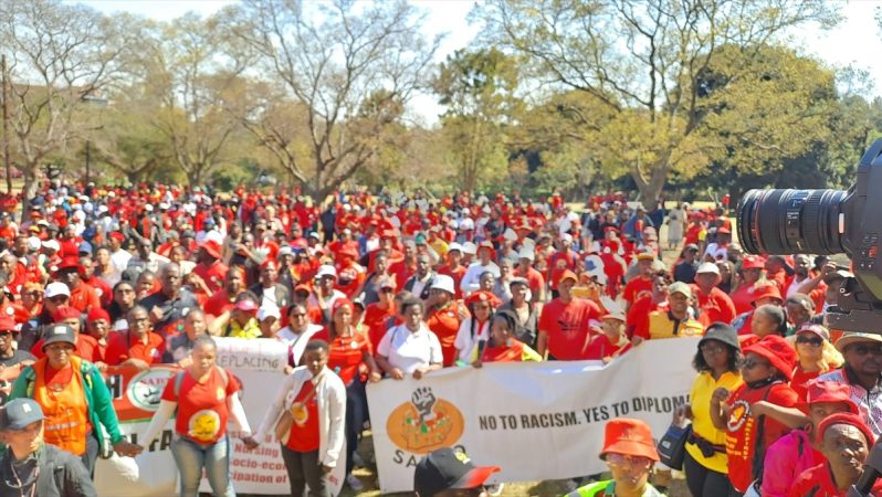 Güney Afrika'da kamu görevlileri greve gitmeye hazırlanıyor