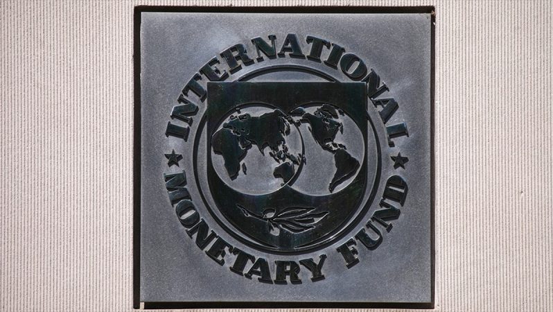 IMF, 2022 yılı büyüme tahminini küresel ekonomi için sabit tutarken, Türkiye için yükseltti