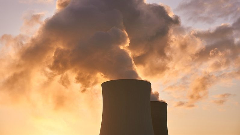 polonya 3 nükleer enerji santrali inşa edecek