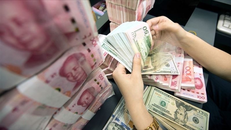 yuan, dolar karşısında tarihi düşük seviyeye geriledi